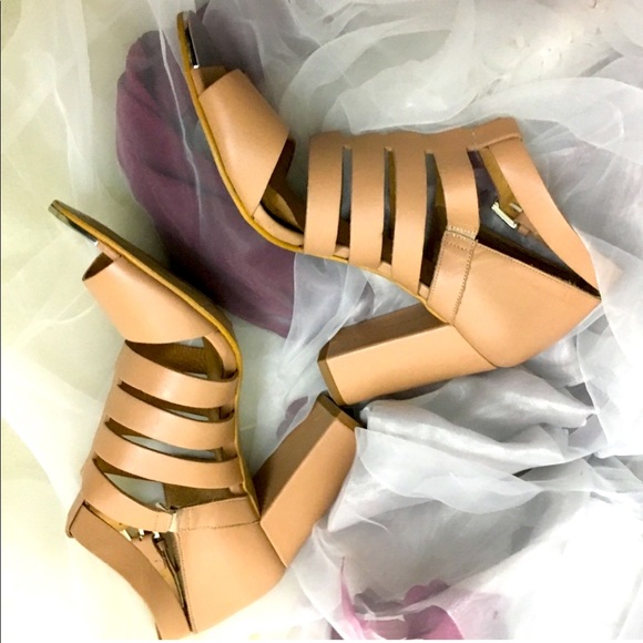 TOPSHOP METAL TIP STRAP HEELS - Picture 1 of 8